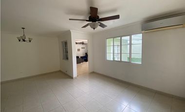 VILLA LUCRE / VILLA DE LAS AZORES / 281M / 4 HABITACION / ESQUINA