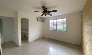 VILLA LUCRE / VILLA DE LAS AZORES / 281M / 4 HABITACION / ESQUINA