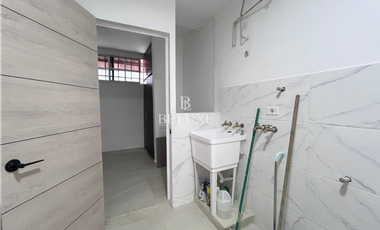 VENDO CASA REMODELADA EN SAN FRANCISCO -CALLE 74 (3)