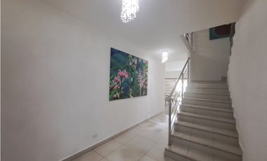 CASA EN VENTA ALTOS DEL PARQUE  267M2