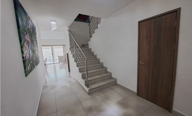 CASA EN VENTA ALTOS DEL PARQUE  267M2