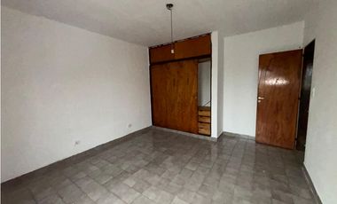 Venta Planta Alta 2 Dormitorios Zona Plaza Saenz Peña