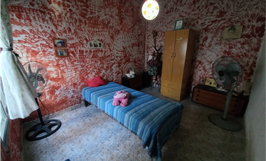 CASA Y DEPTO. CALLE MADRID Y HABANA