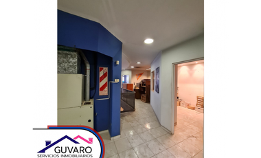 Se Vende Imponente Local en Alberdi de 2 Plantas