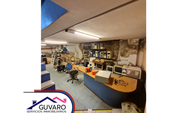 Se Vende Imponente Local en Alberdi de 2 Plantas