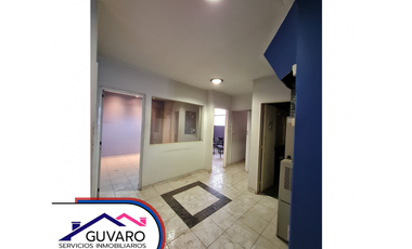 Se Vende Imponente Local en Alberdi de 2 Plantas