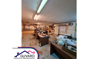 Se Vende Imponente Local en Alberdi de 2 Plantas