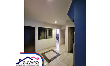 Se Vende Imponente Local en Alberdi de 2 Plantas