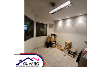 Se Vende Imponente Local en Alberdi de 2 Plantas