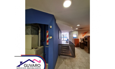 Se Vende Imponente Local en Alberdi de 2 Plantas