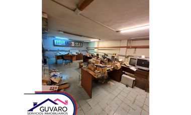 Se Vende Imponente Local en Alberdi de 2 Plantas