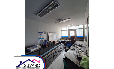Se Vende Imponente Local en Alberdi de 2 Plantas