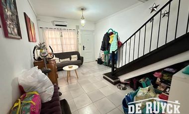 Triplex en venta en Quilmes Oeste
