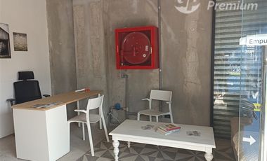 Local Comercial en Arriendo en Avenida colón cerca de amércia