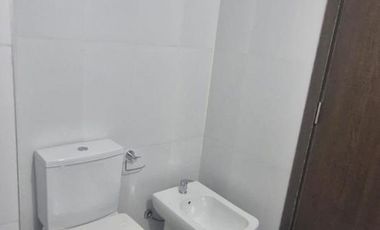 VENTA DE DEPARTAMENTO DE UN DORMITORIO EN EDIFICIO DISTRITO AREVALO CALLE RIVADAVIA 540, BARRIO AREVALO, CIPOLLETTI.