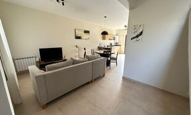 ALQUILER| DUPLEX AMOBLADO de 3 dorm, en DOCTA