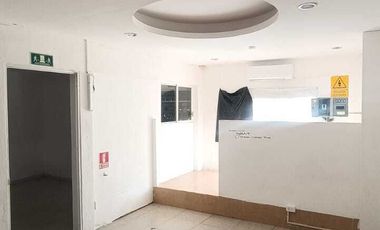 Local en renta en calle 47