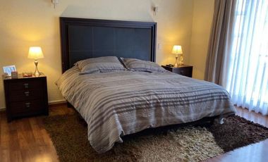 Casa Venta en Metepec en Residencial con vigilancia y control de acceso a 5 min de Galerías Metepec con alberca, gym y padel.