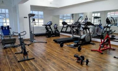 Casa Venta en Metepec en Residencial con vigilancia y control de acceso a 5 min de Galerías Metepec con alberca, gym y padel.