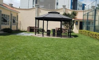 Casa Venta en Metepec en Residencial con vigilancia y control de acceso a 5 min de Galerías Metepec con alberca, gym y padel.