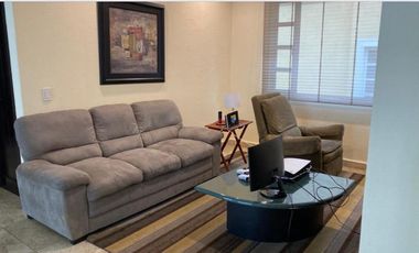 Casa Venta en Metepec en Residencial con vigilancia y control de acceso a 5 min de Galerías Metepec con alberca, gym y padel.