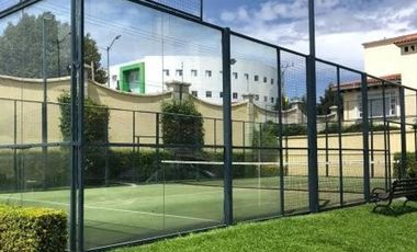 Casa Venta en Metepec en Residencial con vigilancia y control de acceso a 5 min de Galerías Metepec con alberca, gym y padel.