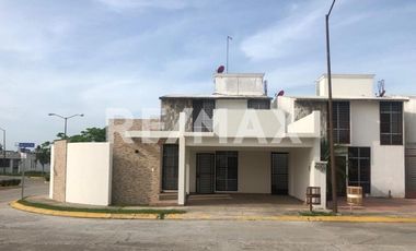 CASA EN VENTA  - (3)