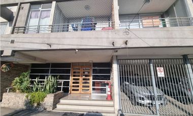 EN VENTA DPTO EN  OVIEDO CAVADA  2D 2B