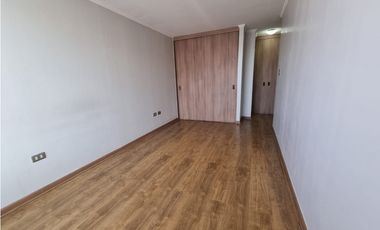 EN VENTA DPTO EN  OVIEDO CAVADA  2D 2B