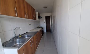 EN VENTA DPTO EN  OVIEDO CAVADA  2D 2B
