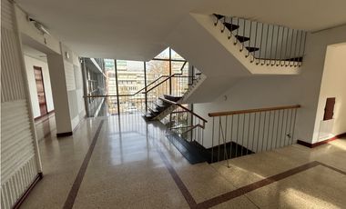 EN VENTA dpto calle Holanda Providencia a 1 cuadra de mall costanera