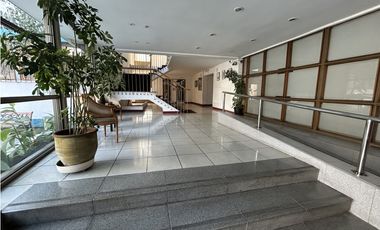 EN VENTA dpto calle Holanda Providencia a 1 cuadra de mall costanera