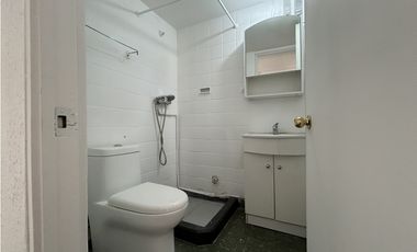 EN VENTA dpto calle Holanda Providencia a 1 cuadra de mall costanera