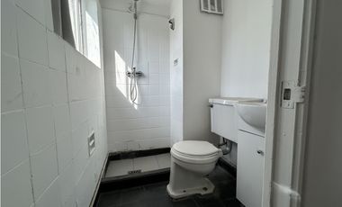 EN VENTA dpto calle Holanda Providencia a 1 cuadra de mall costanera