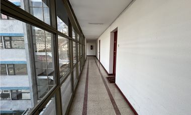 EN VENTA dpto calle Holanda Providencia a 1 cuadra de mall costanera