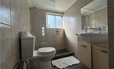 EN VENTA dpto calle Holanda Providencia a 1 cuadra de mall costanera