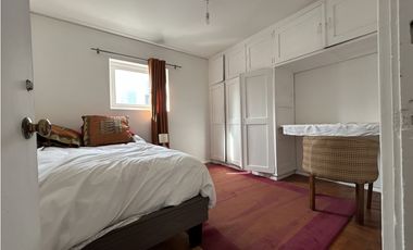 EN VENTA dpto calle Holanda Providencia a 1 cuadra de mall costanera