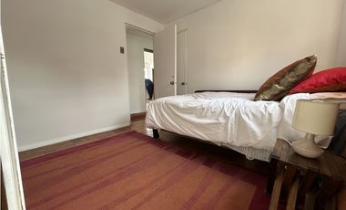 EN VENTA dpto calle Holanda Providencia a 1 cuadra de mall costanera