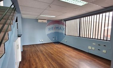 Oficina Moderna en Quilicura: ¡Lista para Usar!