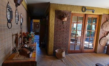 Gran casa y  buen terreno para Inversión en Buin