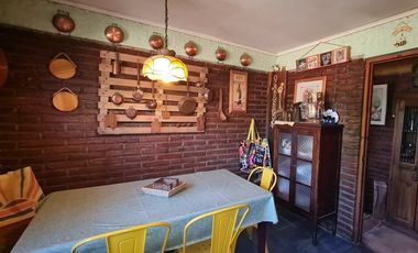 Gran casa y  buen terreno para Inversión en Buin