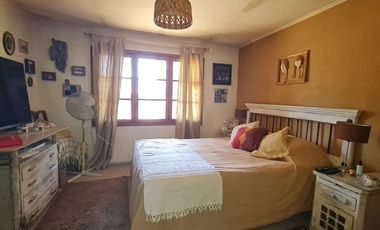 Gran casa y  buen terreno para Inversión en Buin