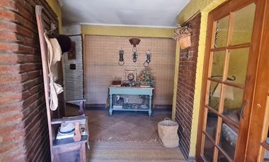 Gran casa y  buen terreno para Inversión en Buin