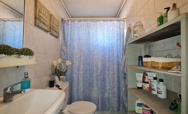 Gran casa y  buen terreno para Inversión en Buin