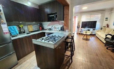 Casa Renovada en Santiago: ¡Tu Hogar Ideal Espera!