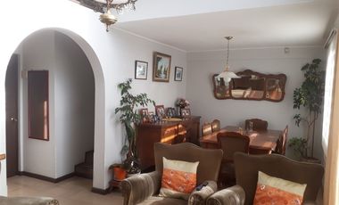 Casa en Venta en Villa Maiten