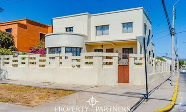 Amplia Propiedad en estratégico sector Comercial de Coquimbo