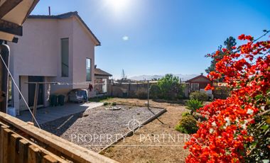 Amplia casa en parcela cercana al aeropuerto