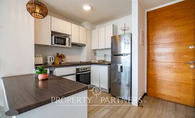 Moderno departamento amoblado en Condominio ubicado en Avenida Pacífico, segunda línea