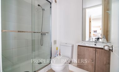 Moderno departamento amoblado en Condominio ubicado en Avenida Pacífico, segunda línea